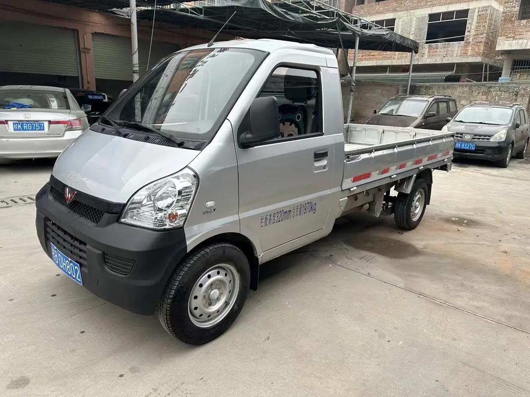 五菱小货车单排价格 五菱小货车新车价格双排18单排