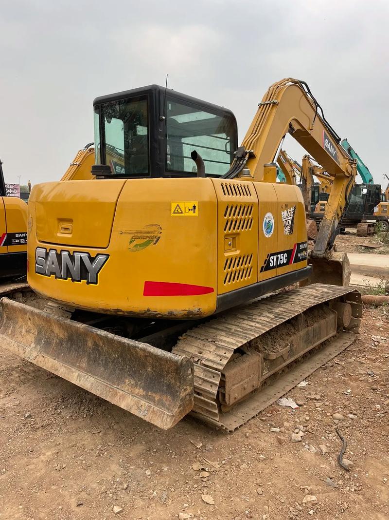 个人二手挖掘机(个人二手挖掘机直卖网)