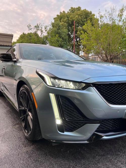 凯迪拉克轿跑图片(凯迪拉克轿跑图片高清)